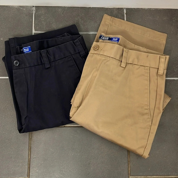 Bundle of 2 Men’s Izod Navy & Khaki Pants - Picture 1 of 7